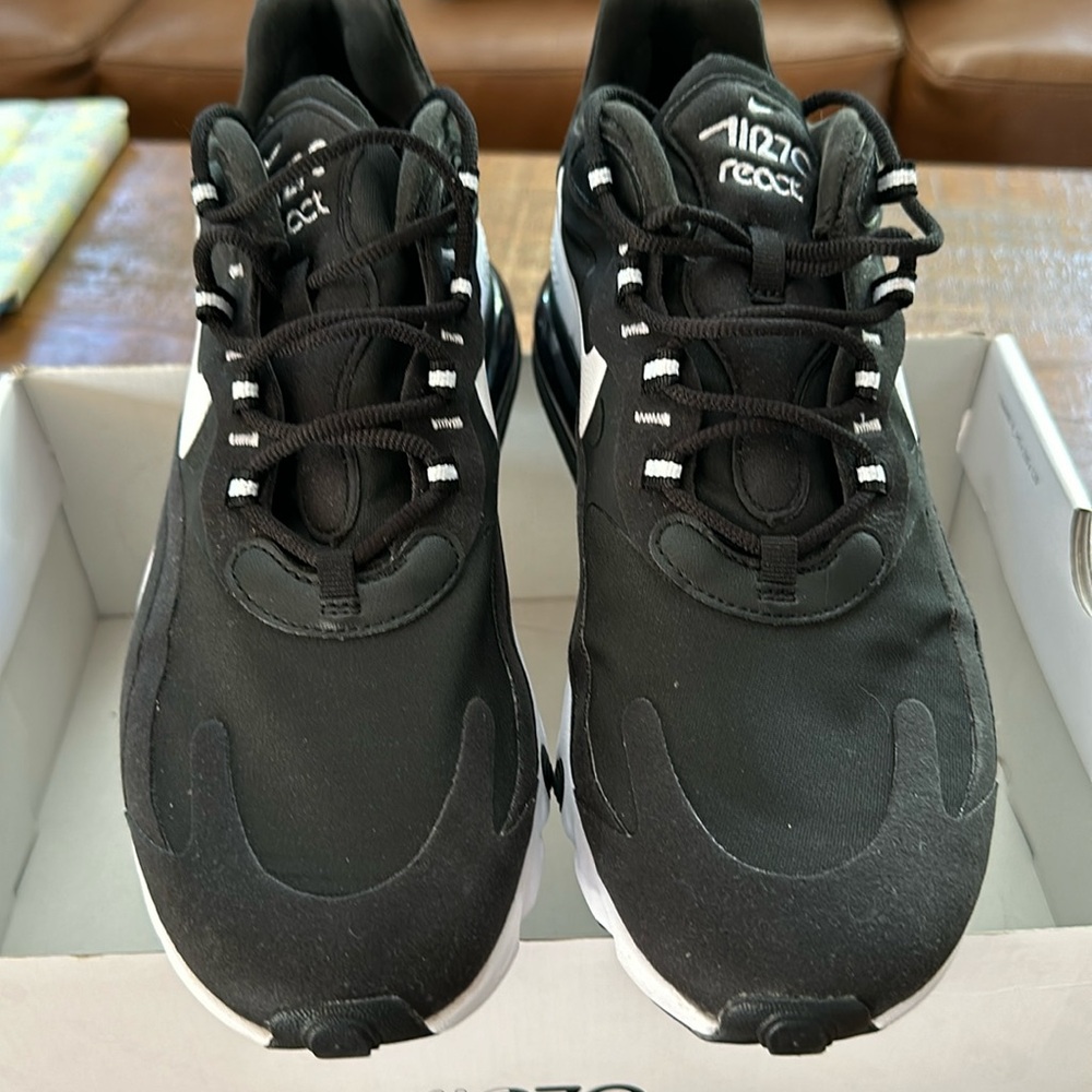 Men’s Nike Air Max 270 React 9.5